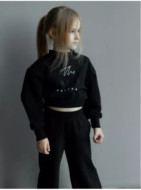 Черный костюм для девочки