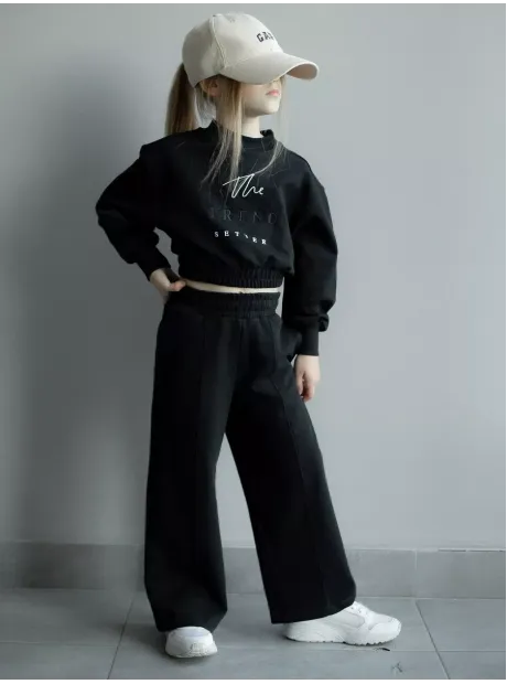 Черный костюм для девочки