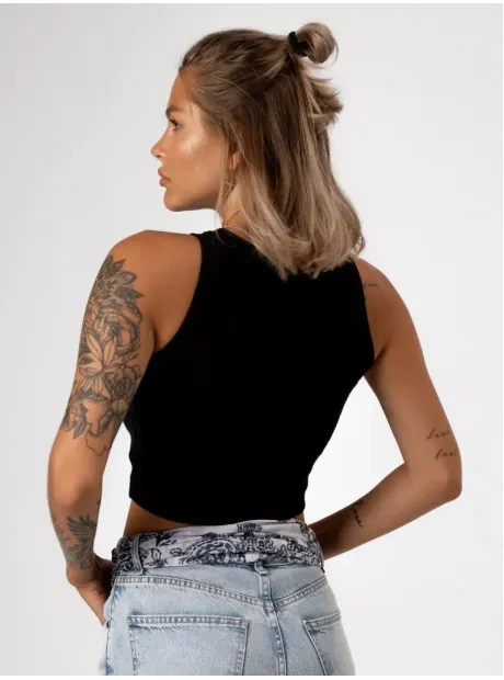 Черный кроп топ укороченный под пиджак