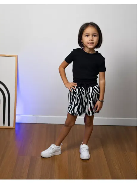 Костюм для девочки, футболка и шорты