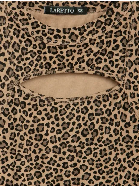 Майка летняя в рубчик с вырезом