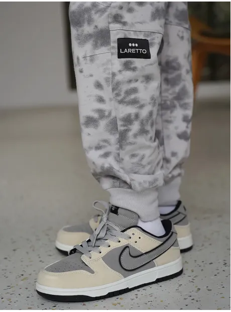 Серый костюм для девочки в садик