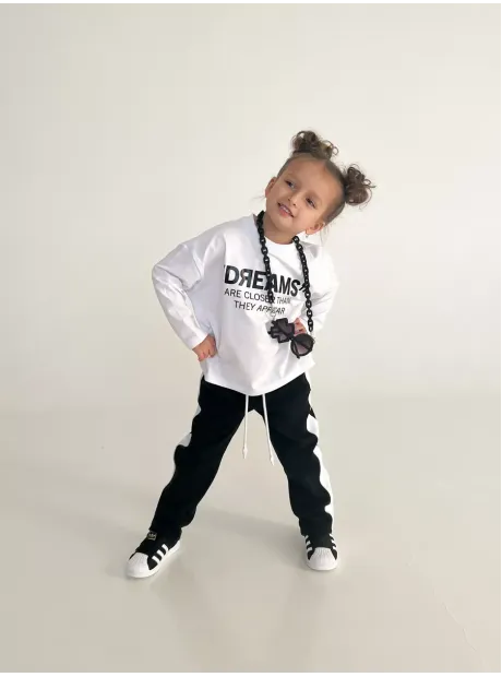 Черно-белый спортивный костюм для девочки