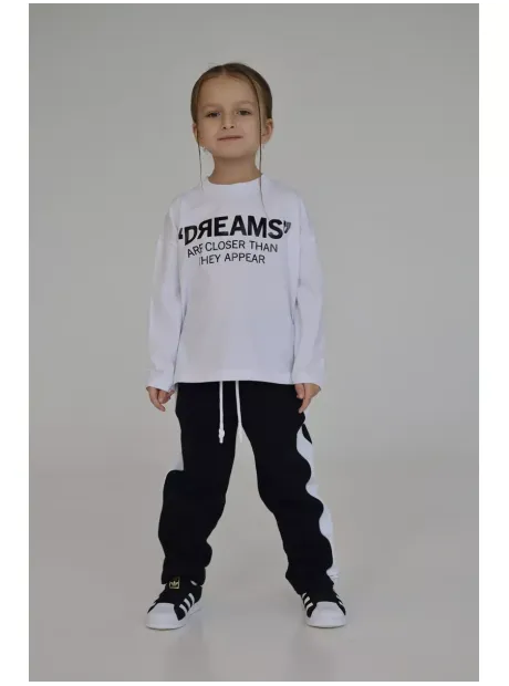 Черно-белый спортивный костюм для девочки