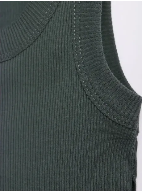 Темно-зеленая майка детская базовая для мальчика 100% хлопок