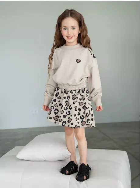 Костюм детский , свитшот и шорты в сад