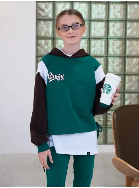 Зеленый костюм для девочки