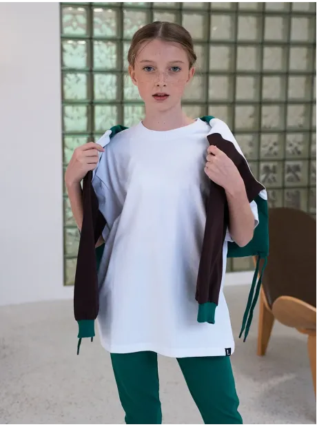 Зеленый костюм для девочки