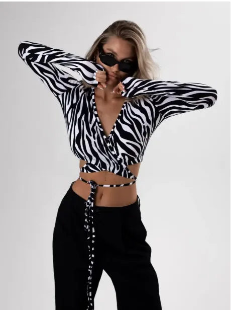 Кроп топ на завязках с длинными рукавами