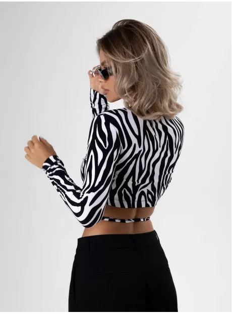 Кроп топ на завязках с длинными рукавами