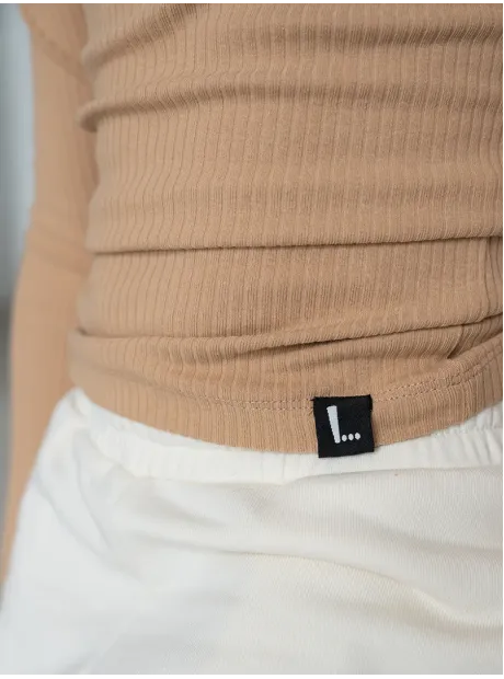 Бежевый лонгслив для девочки