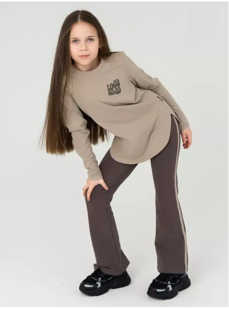 Бежевый спортивный костюм для девочки