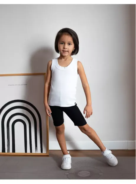 Спортивный костюм для девочки в сад