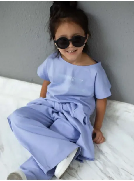 Лиловый костюм для девочки