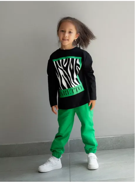 Черно-зеленый спортивный костюм для девочки