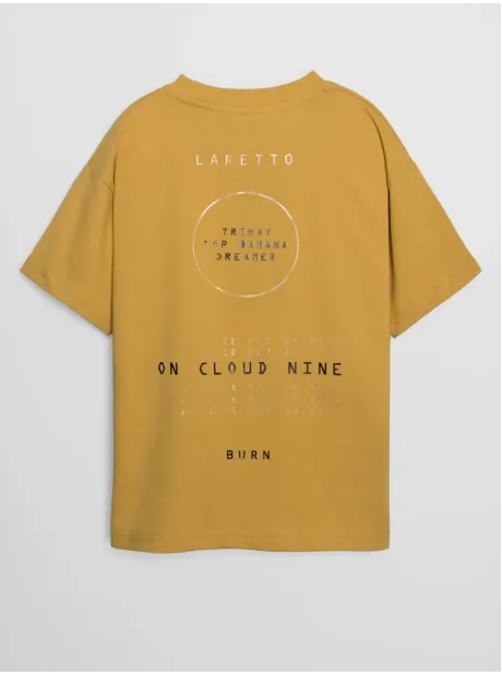 Футболка горчичного цвета для мальчика