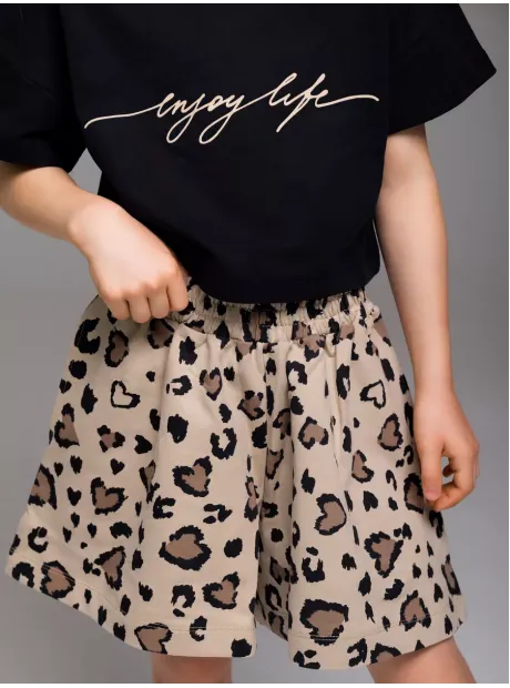 Костюм для девочки, футболка и шорты в сад