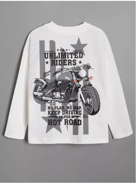 Белый лонгслив оверсайз для школы