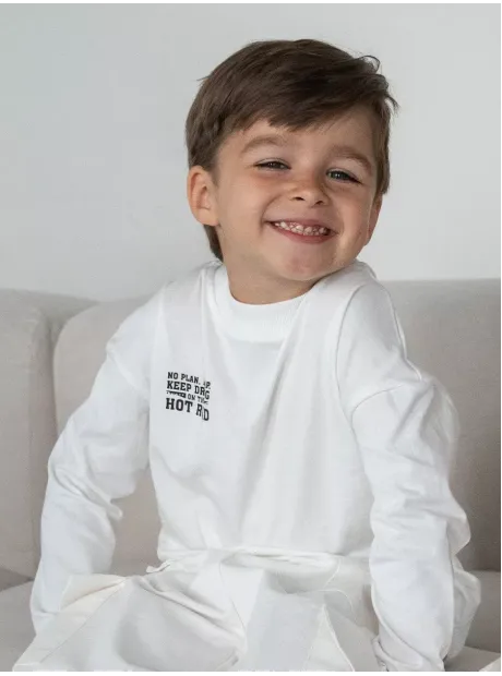 Белый лонгслив оверсайз для школы
