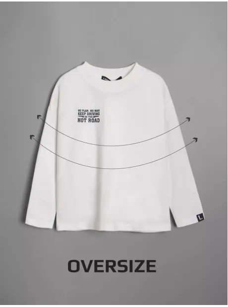 Белый лонгслив оверсайз для школы