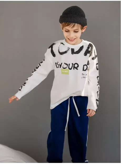 Белый лонгслив оверсайз для мальчика