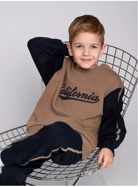 Коричневый спортивный костюм для мальчика