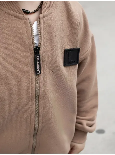 Бежевый спортивный костюм для мальчика на молнии