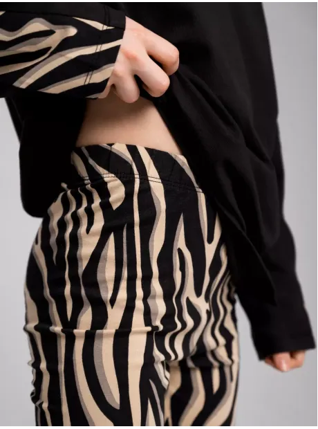 Черный спортивный костюм для девочки