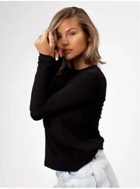 Черный лонгслив трикотажный классический