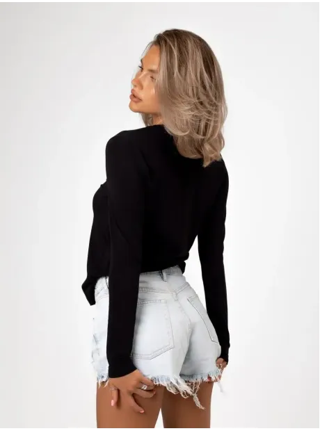 Черный лонгслив трикотажный классический