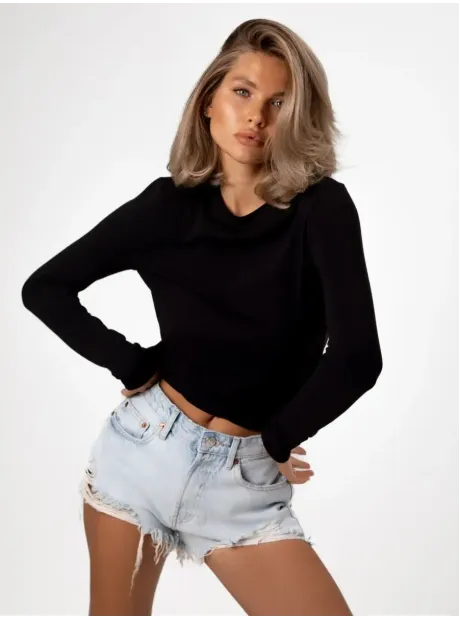 Черный лонгслив трикотажный классический