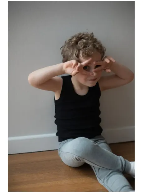 Черная майка детская базовая для мальчика 100% хлопок