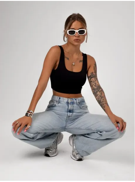 Черный кроп топ укороченный под пиджак