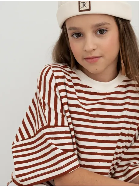 Футболка в коричневую полоску для девочки