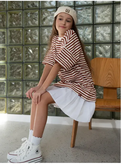 Футболка в коричневую полоску для девочки