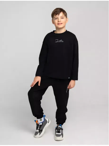 Черный костюм для мальчика в садик