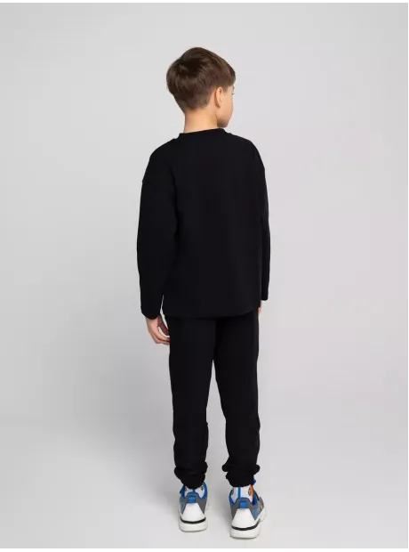 Черный костюм для мальчика в садик