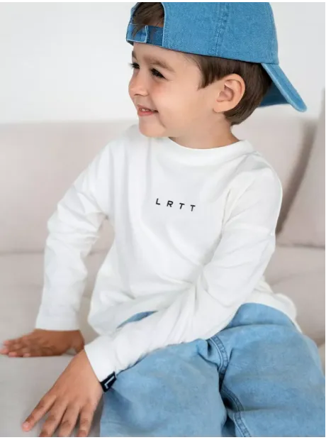 Белый лонгслив оверсайз для школы