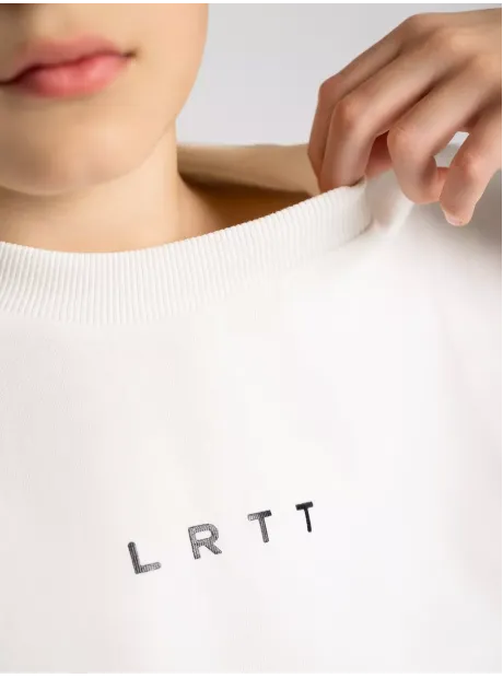 Белый лонгслив оверсайз для школы