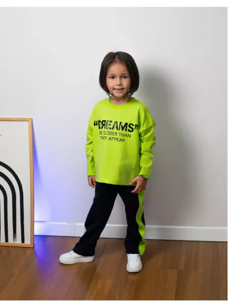 Зеленый спортивный костюм для девочки